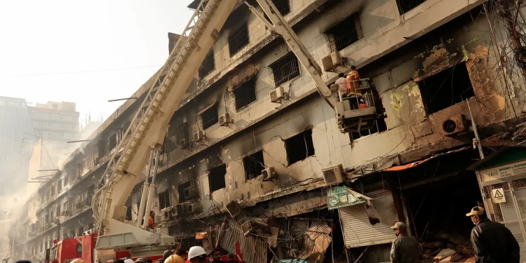 گل پلازہ ریسکیو میں اب لاشوں کے بجائے انسانی باقیات مل رہی ہیں، 14 افراد کی شناخت مکمل