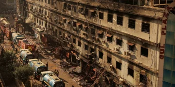 سلمان اقبال کا گل پلازہ دورہ، متاثرہ تاجروں کے لئے 5 سے 6 ارب روپے قرض کی پیشکش